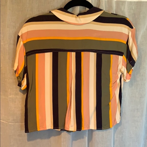 Cropped button up with cuffed sleeves - Picture 3 of 3